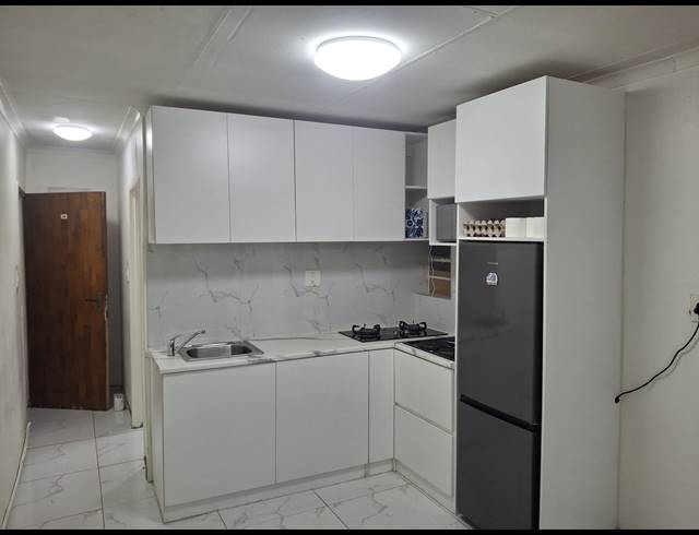 BEDROOM APARTMENT FOR SALE IN COMMERCIA